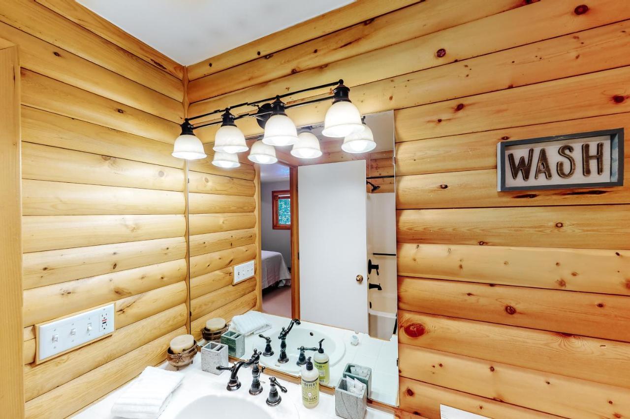 Northwoods Dream Retreat Villa Whitefish Exterior photo